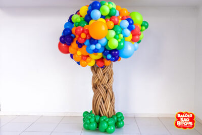 Escultura Árvore Orgânica com Balões