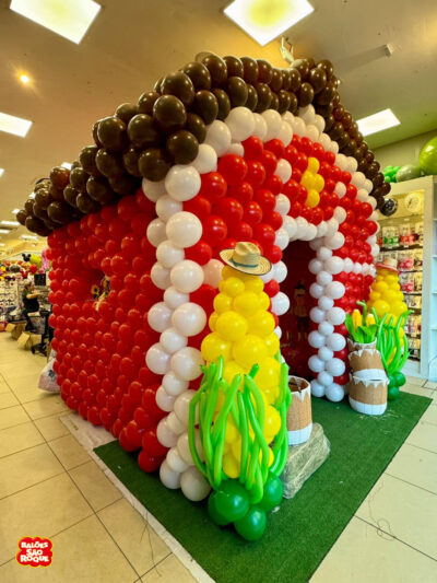 Celeiro de balões para Festa Junina