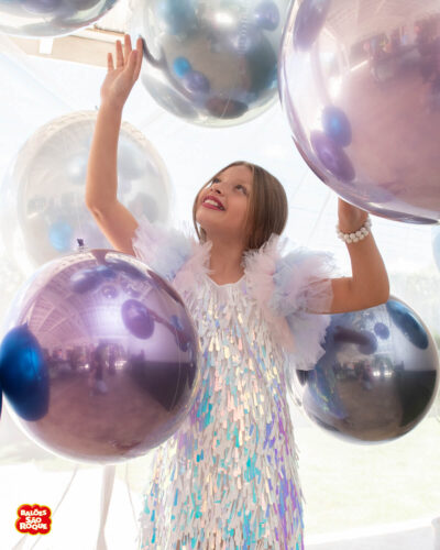 Espaço instagramável com balões metalizados